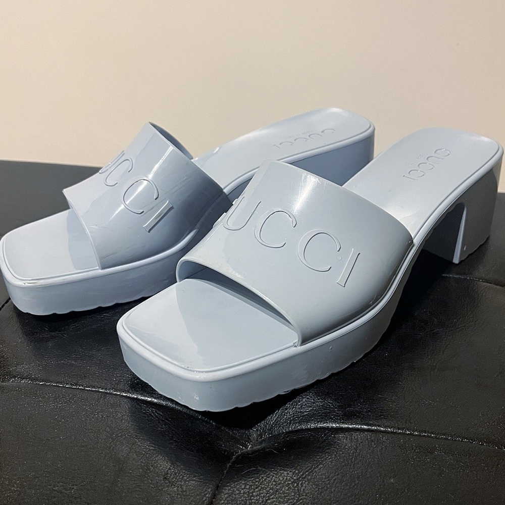AUTHENTIC GUCCI BLUE RUBBER HEELS